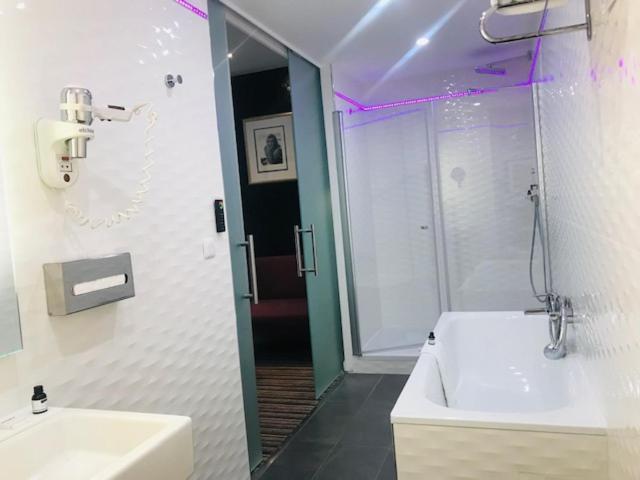 Hotel Icone Париж Экстерьер фото
